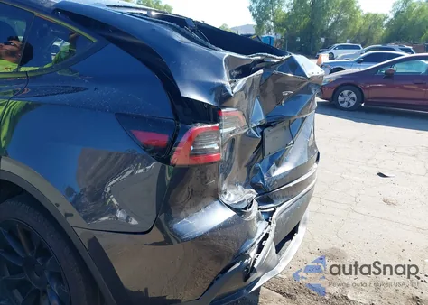 2024 Tesla Model Y Long Range Dual Motor All-Wheel Drive from USA, damaged, VIN 7SAYGDEE6RF086930